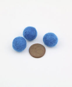Filzkugeln 1cm Farbe kraeftiges blau