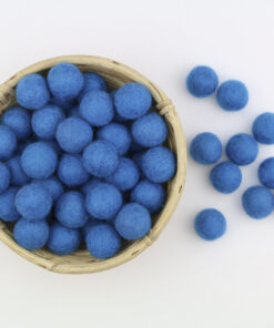 Filzkugeln Größe 2,5 cm Farbe kräftiges blau